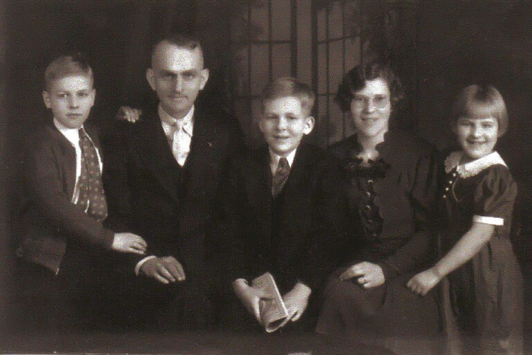 Hilarides Family, 1936